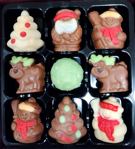 Maldon Christmas Chocolates Selection Box (9)